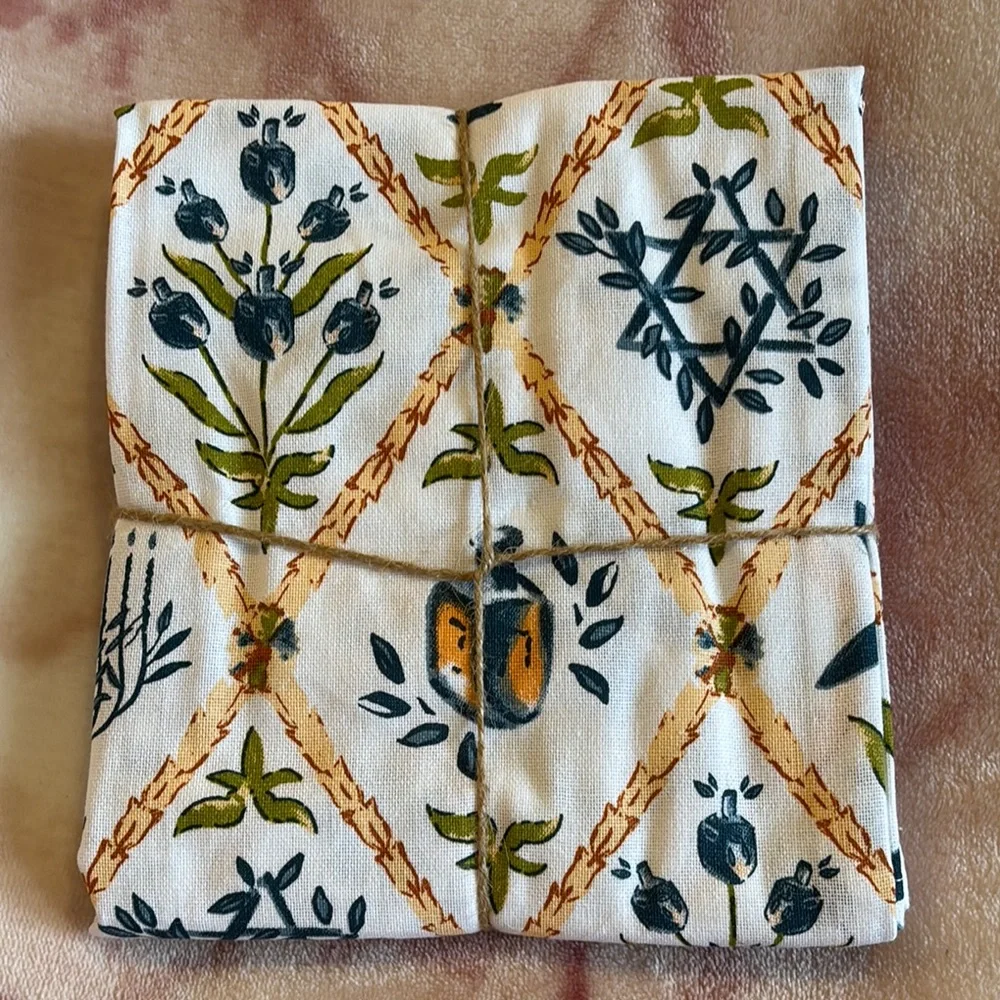 Sur La Table Hanukkah Designer Kitchen Towels Set of 2 NWT cotton 20x30”